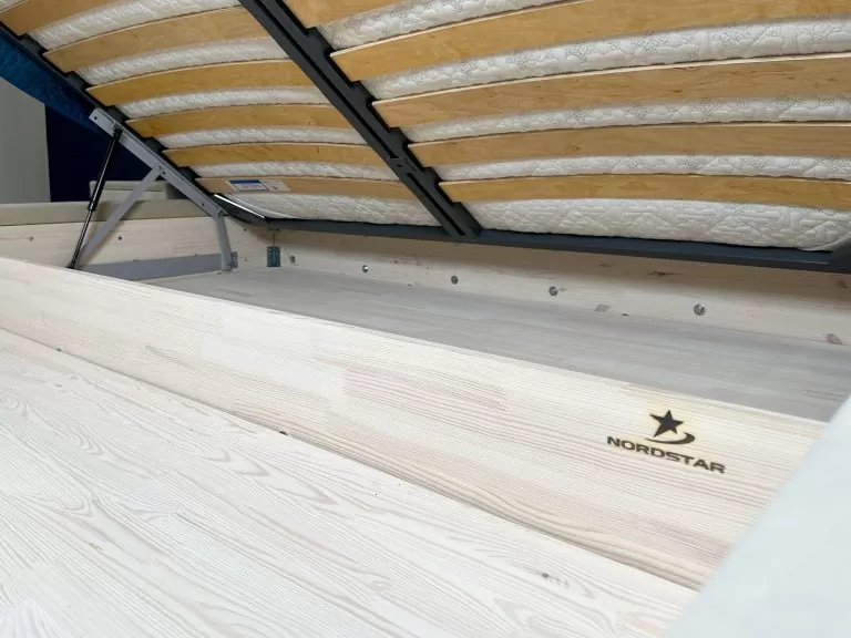 Кровать Ирва Фелини Бежевая в интерьере - 5