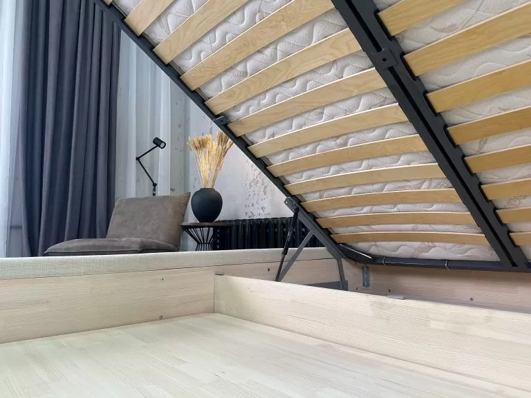 Кровать Гудено бежевая в интерьере - 6