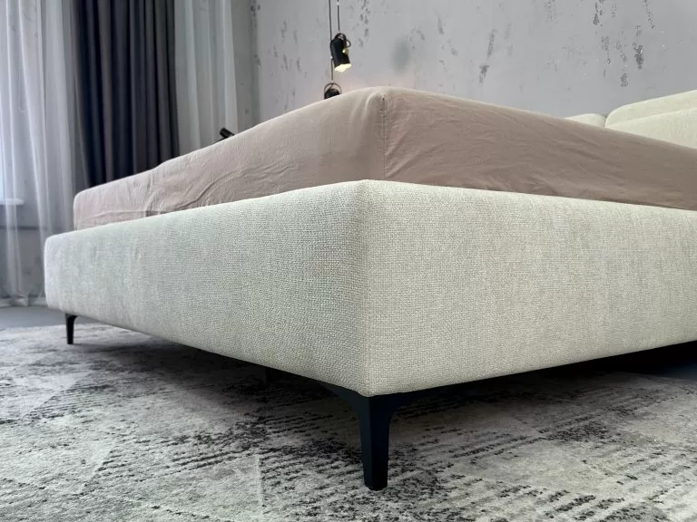 Кровать Гудено бежевая в интерьере - 12