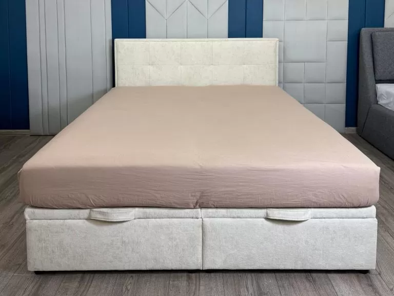 Кровать Намсен Фабрик крем в интерьере - 4