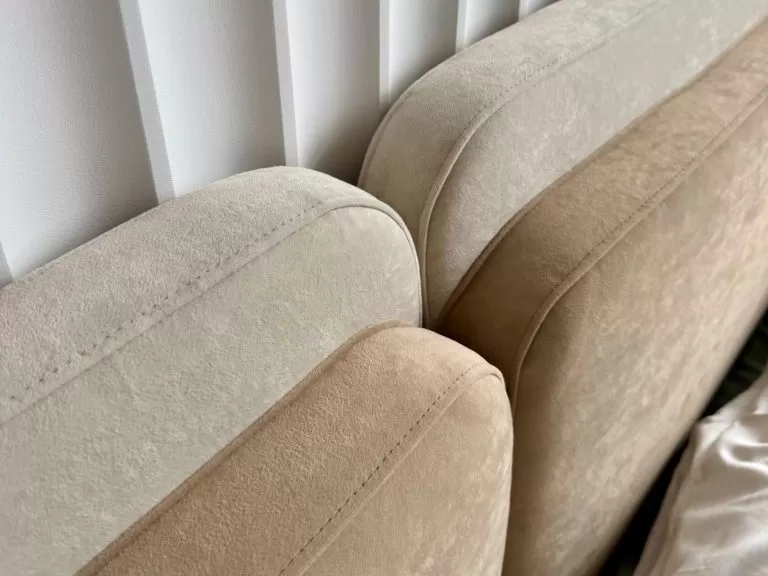 Кровать Гудено Ласка бежевая в интерьере - 10